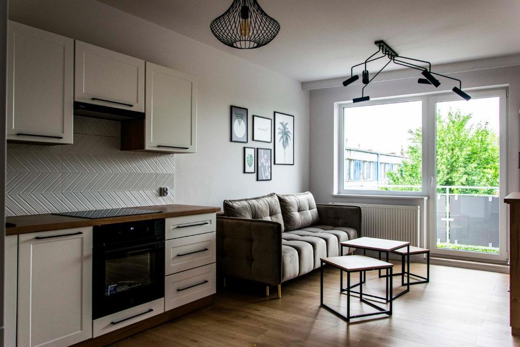 BEŁCHATÓW, UL. CZAPLINIECKA 21/6