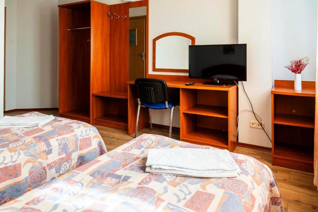 Noclegi Kluki 1A, Zajazd - 3